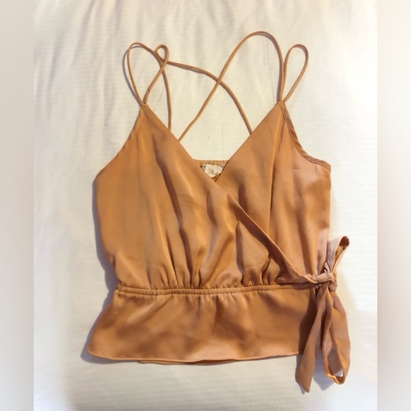Blush Top - Picture 1 of 4
